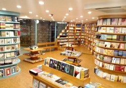 100+ Hiệu sách, nhà sách gần đây lớn, nổi tiếng nhất tại Hà Nội !